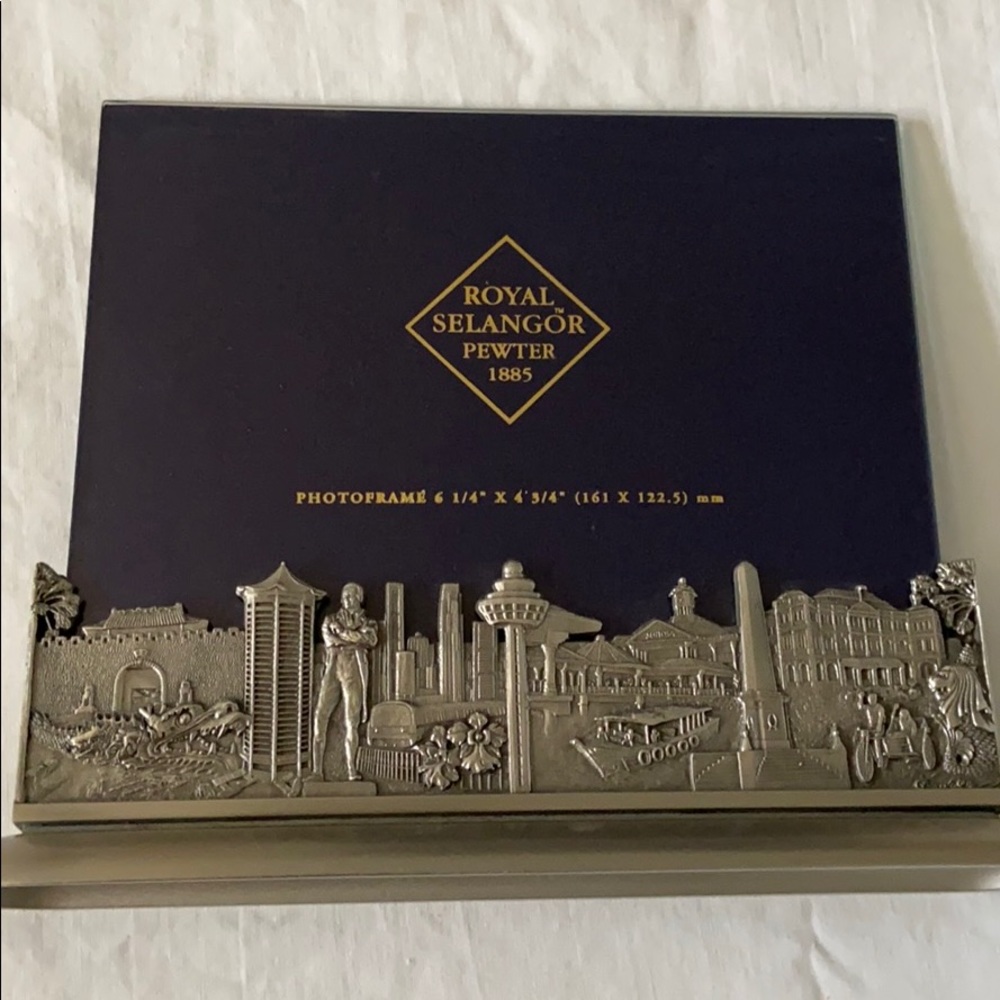 Royal Selangor Pewter Singapore Frame